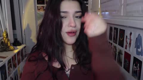 Snapshot of latina_mia chatting on 12.14.24 miiiiiiaaaa online show from 12.14.24