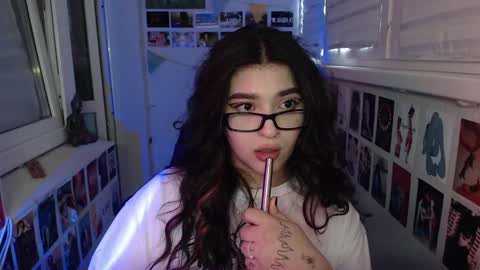 Snapshot of latina_mia chatting on 02.03.25 miiiiiiaaaa online show from 02.03.25