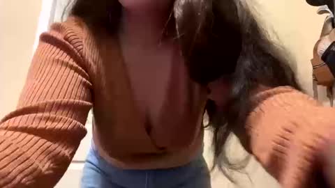 Snapshot of latinabby29 chatting on 10.20.25 latinabby29 online show from 10.20.25