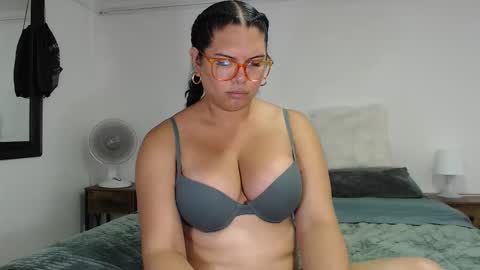 FLOR SALVAJE online show from 10.15.25