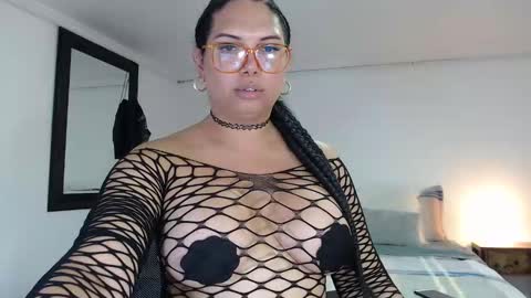 FLOR SALVAJE online show from 11.02.25