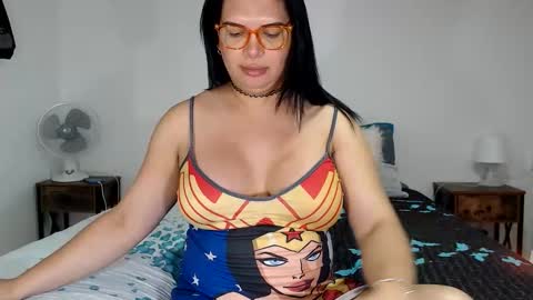 Snapshot of latinaflower_ts chatting on 06.07.26 FLOR SALVAJE online show from 06.07.26