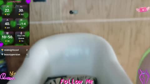 Snapshot of latinaqueen4u chatting on 04.24.26 Your Latina Lover online show from 04.24.26
