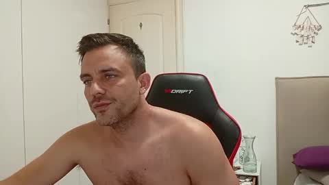 LatinBlueBoy online show from 09.11.25
