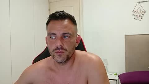 LatinBlueBoy online show from 09.16.25
