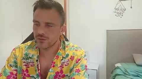 LatinBlueBoy online show from 09.29.25