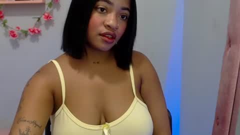 Snapshot of latinbrunett1 chatting on 07.15.26 latinbrunett1 online show from 07.15.26