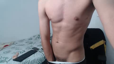 Snapshot of latinbunny7779 chatting on 12.27.24 camilo online show from 12.27.24