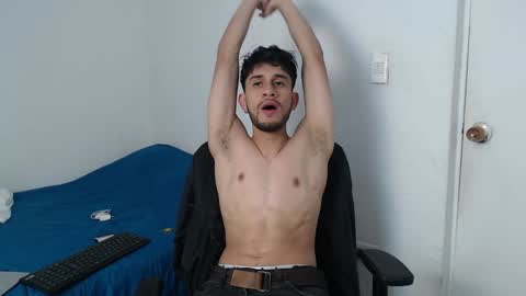 Snapshot of latinbunny7779 chatting on 01.29.25 camilo online show from 01.29.25