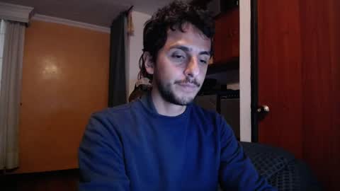 Snapshot of latincurious0 chatting on 10.01.25 Juanito online show from 10.01.25