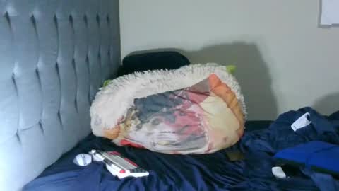 latinincognito online show from 10.08.25