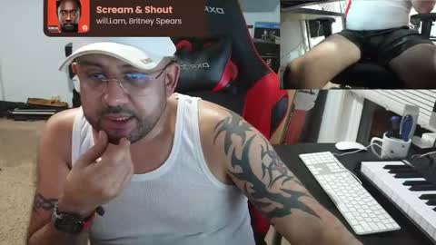 LatinLover83 online show from 04.19.26