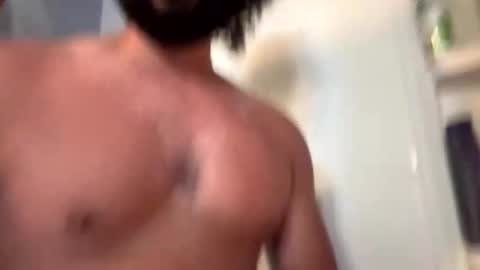 latinlover199518 online show from 10.31.25