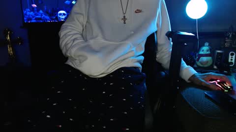 latinlover513 online show from 02.18.25