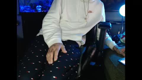 latinlover513 online show from 02.22.25