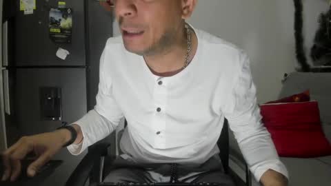 latinmartin73 online show from 12.30.24