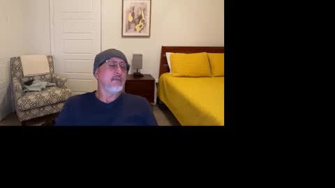 Snapshot of latinnous chatting on 11.14.25 QS - INDEPENDENT MODEL online show from 11.14.25