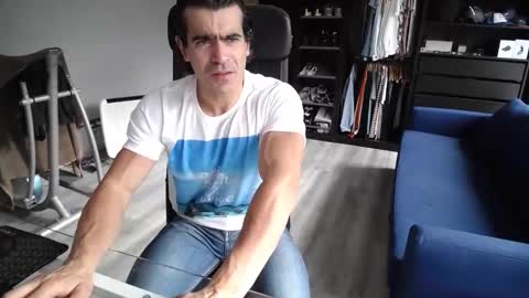 sam online show from 11.11.25