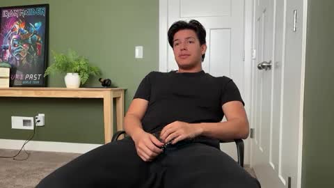 latino_hotcb1 online show from 02.04.25