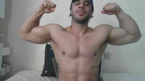 Snapshot of latino_rodri chatting on 05.01.26 latino_rodri online show from 05.01.26