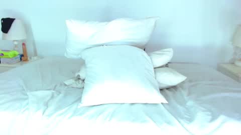 Snapshot of latinoboom1 chatting on 01.06.25 andy online show from 01.06.25