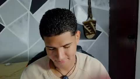 Snapshot of latinohotboy_ chatting on 06.11.26 latinohotboy_ online show from 06.11.26