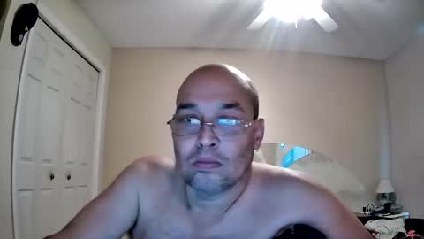 Snapshot of latinoinfla chatting on 11.01.25 latinoinfla online show from 11.01.25