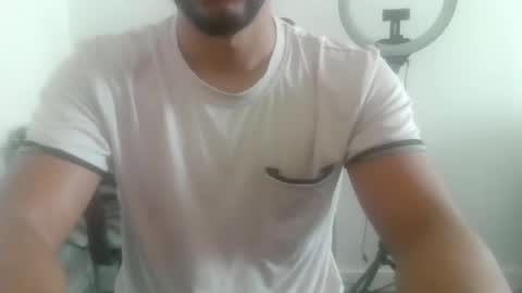 Snapshot of latinromeo1a chatting on 09.18.25 latinromeo1a online show from 09.18.25