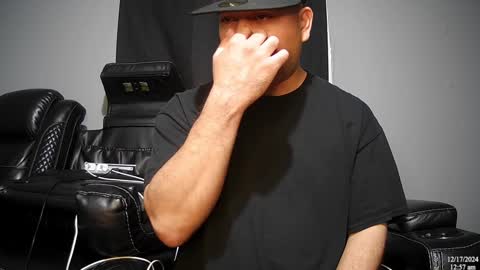 Snapshot of latinstud7 chatting on 12.17.24 Nico online show from 12.17.24