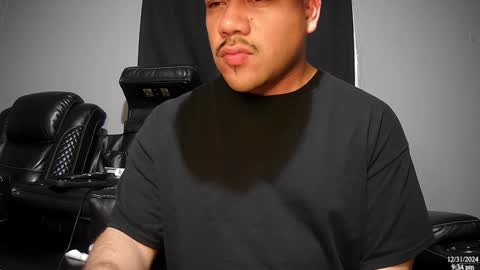 Snapshot of latinstud7 chatting on 01.01.25 Nico online show from 01.01.25