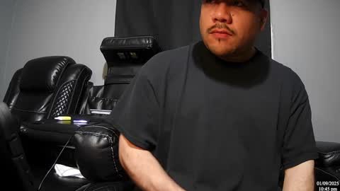 Snapshot of latinstud7 chatting on 01.10.25 Nico online show from 01.10.25