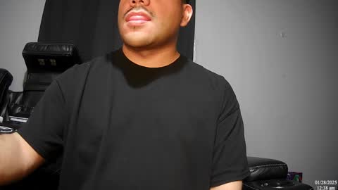 Snapshot of latinstud7 chatting on 01.28.25 Nico online show from 01.28.25