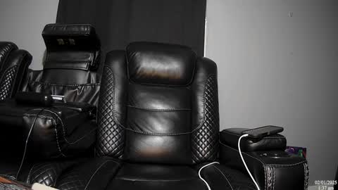 Snapshot of latinstud7 chatting on 02.01.25 Nico online show from 02.01.25