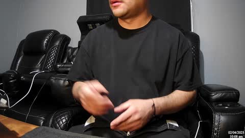 Snapshot of latinstud7 chatting on 02.04.25 Nico online show from 02.04.25