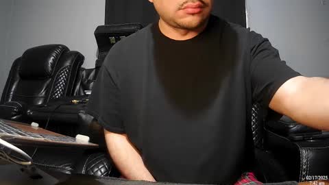 Snapshot of latinstud7 chatting on 02.17.25 Nico online show from 02.17.25