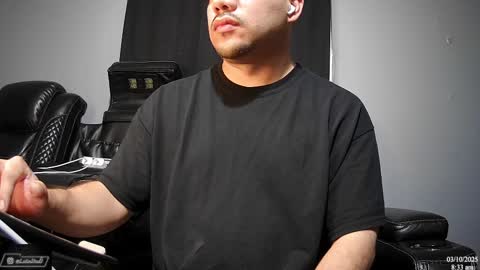 Snapshot of latinstud7 chatting on 03.10.25 Nico online show from 03.10.25