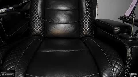 Snapshot of latinstud7 chatting on 10.10.25 Nico online show from 10.10.25