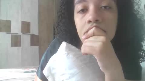 latraviata923581 online show from 11.21.25