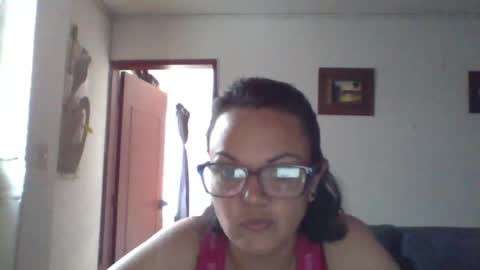 Snapshot of lau16310 chatting on 06.05.26 Laura online show from 06.05.26