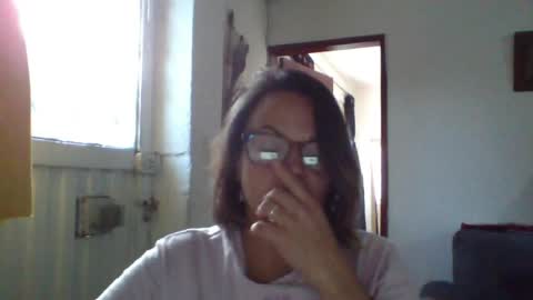 Snapshot of lau16310 chatting on 06.14.26 Laura online show from 06.14.26