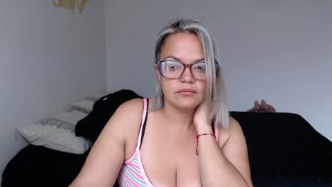 Snapshot of lau16310 chatting on 07.26.26 Laura online show from 07.26.26