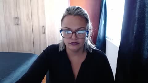Snapshot of lau16310 chatting on 07.28.26 Laura online show from 07.28.26