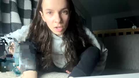 lauegauths3 online show from 12.20.24
