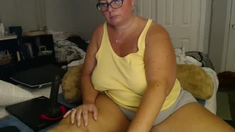 LauLauMa online show from 09.14.25