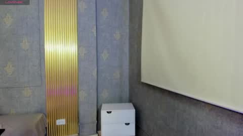 laulin_tay online show from 04.11.26