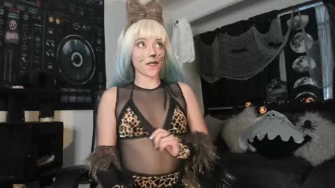 Laura Switch Girl online show from 11.02.25