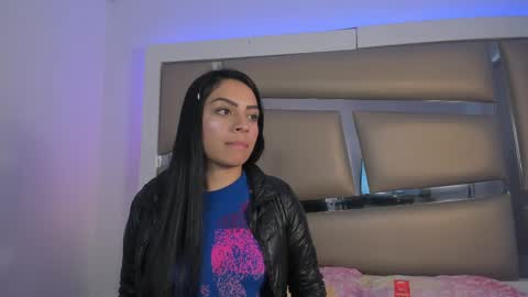 laura__js_ online show from 02.25.25