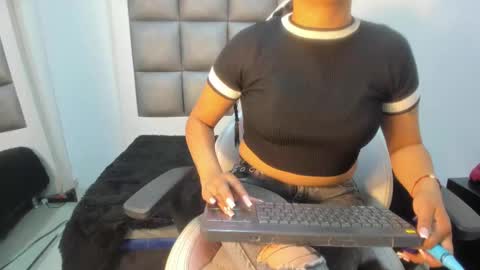 laura__js_ online show from 09.19.25