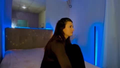 Laura online show from 11.14.25