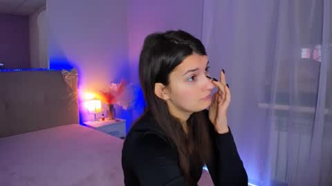 Laura online show from 02.22.26